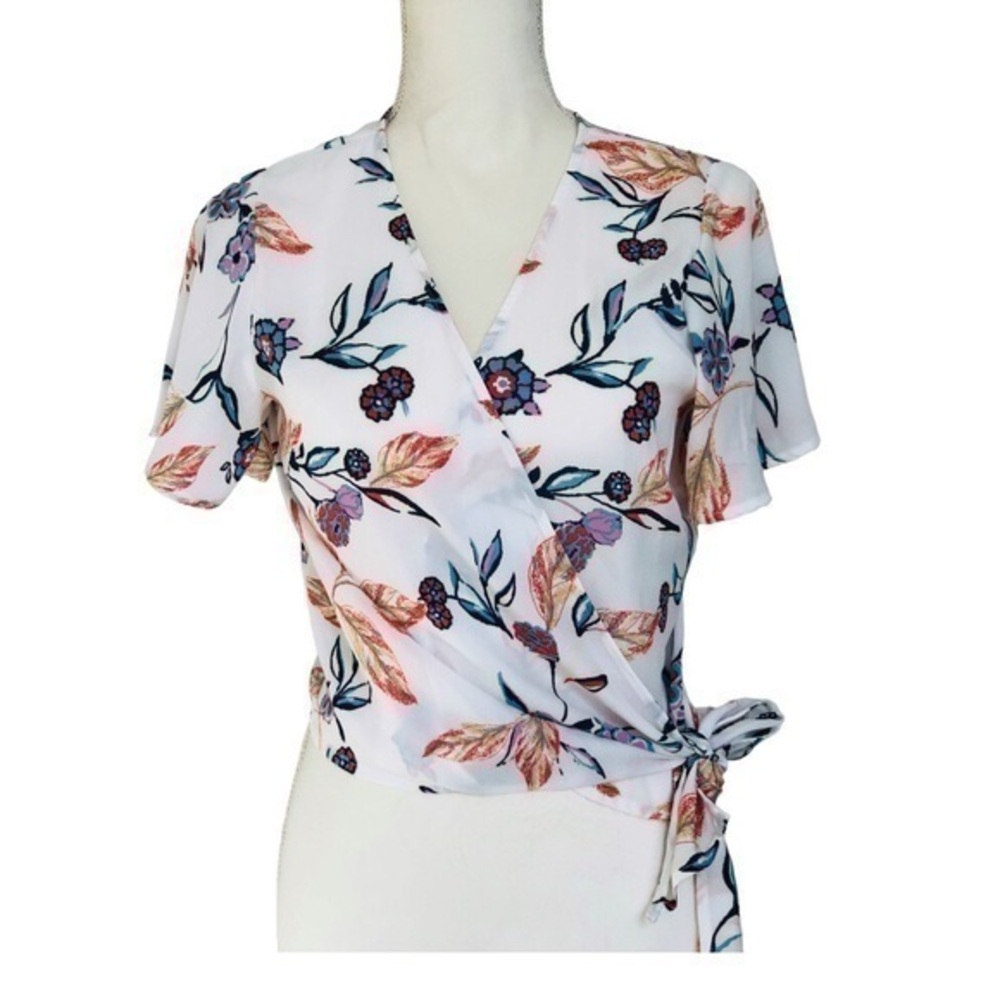 One Clothing Floral Top Size S Clearance Price